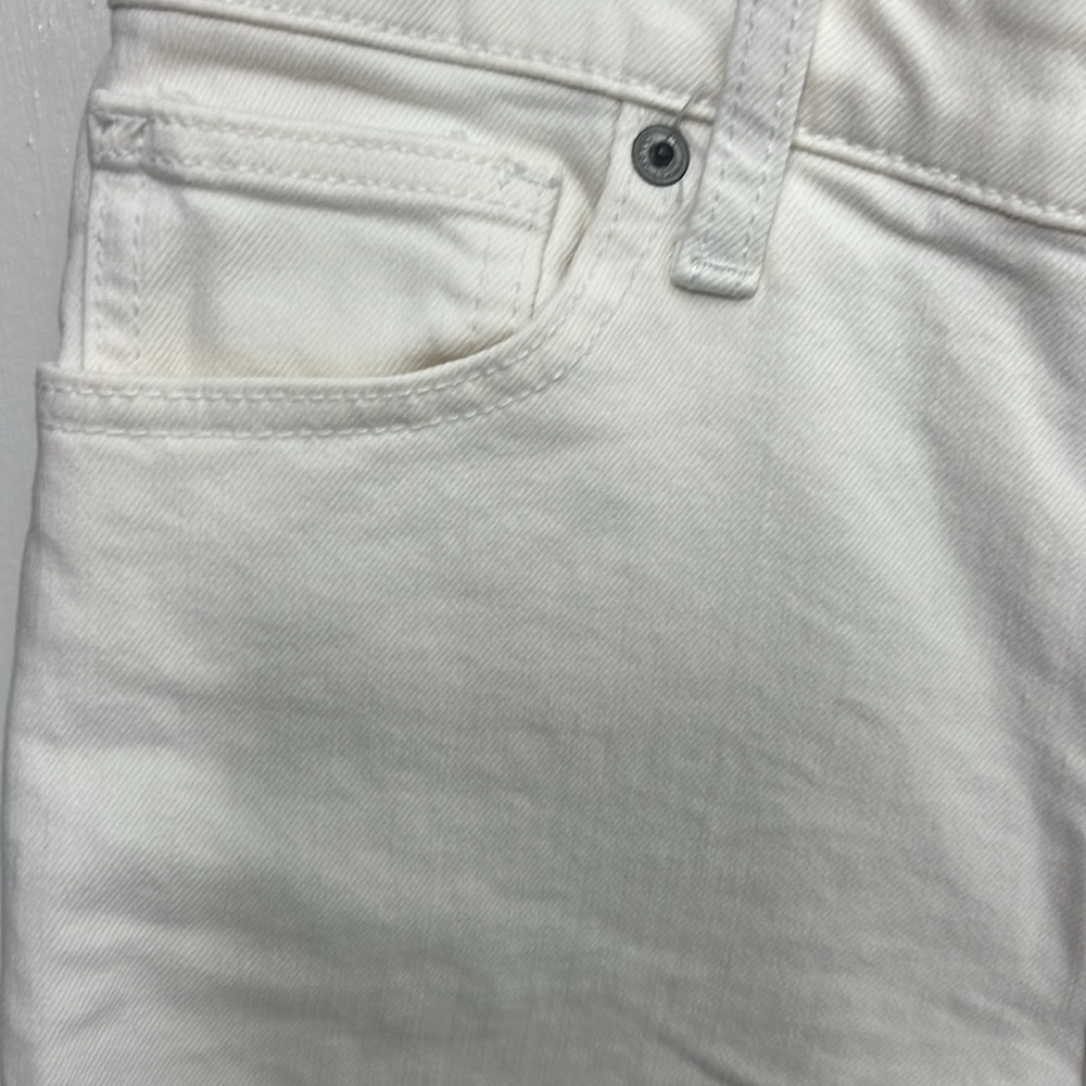 74.,Lucky brand white denim Mid Rise short “Ava” Sz. 6/28, 6”inseam, 9“rise, EUC - Picture 3 of 10